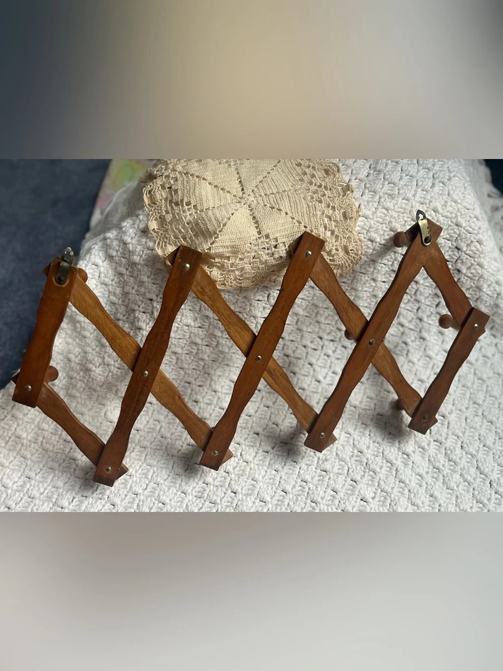 Vintage Wooden Accordion Wall Rack in Brown 13 pegs
